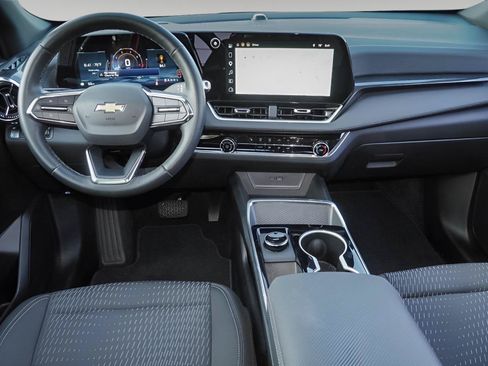 Certified 2026 Chevrolet Equinox LT FWD image 10