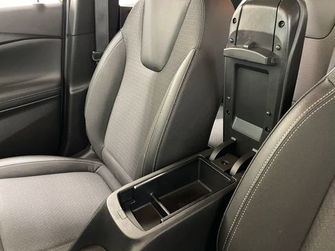 Used 2023 Buick Encore GX Preferred w/ Cold Weather Comfort Package AWD/4WD image 31