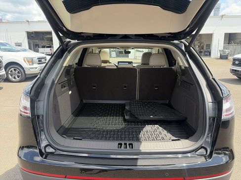 Certified 2023 Lincoln Nautilus Reserve AWD/4WD image 45