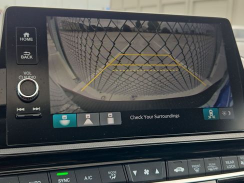 Used 2025 Honda Odyssey EX-L image 24
