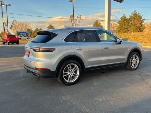 Used 2020 Porsche Cayenne S image 7