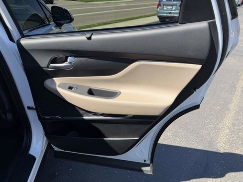 Used 2019 Hyundai Santa Fe SEL w/ Cargo Package image 17