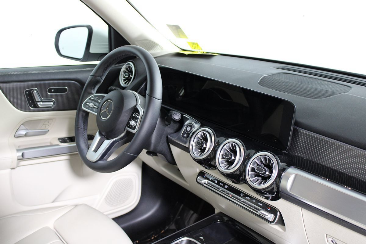 Used 2023 Mercedes-Benz GLB 250 image 26
