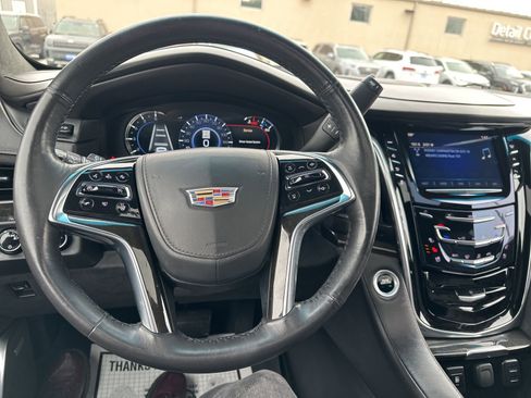 Used 2020 Cadillac Escalade ESV Platinum image 48