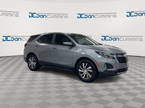 Used 2023 Chevrolet Equinox LT FWD image 2