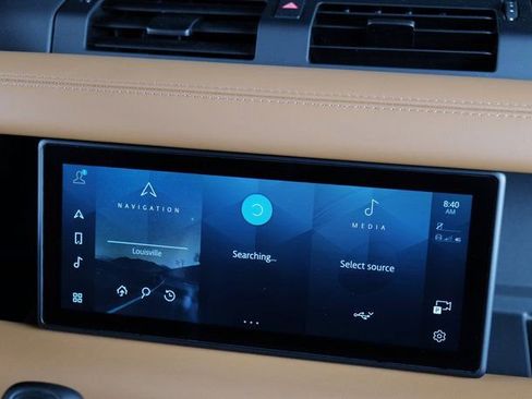 Used 2021 Land Rover Defender 90 X image 16