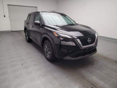 Used 2023 Nissan Rogue S image 13