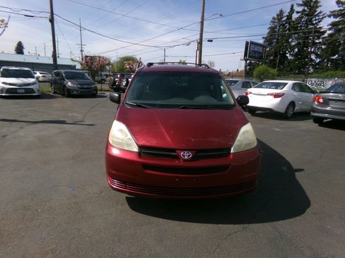 Used 2005 Toyota Sienna LE image 2