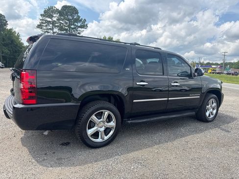 Used 2013 Chevrolet Suburban LTZ AWD/4WD image 10