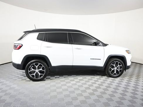 Used 2024 Jeep Compass Limited AWD/4WD image 6