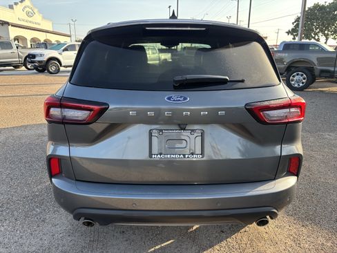 Used 2023 Ford Escape ST-Line w/ Tech Pack #1 FWD image 3