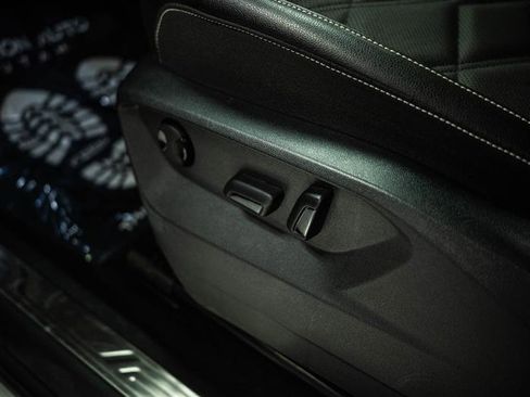 Used 2024 Volkswagen Atlas SE image 17