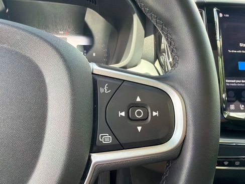 Certified 2025 Volvo XC60 B5 Core AWD/4WD image 26
