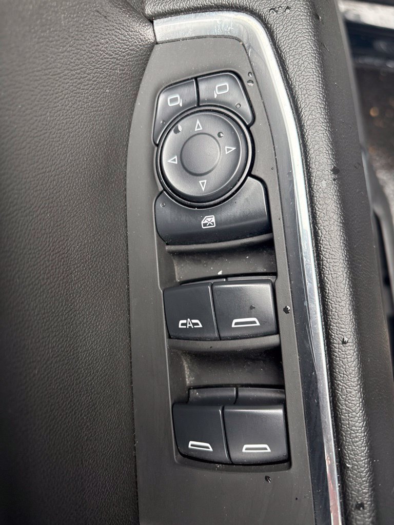 Used 2025 Chevrolet Silverado 1500 LT AWD/4WD image 14