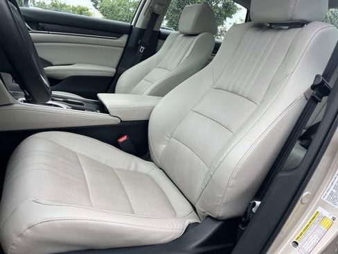 Used 2018 Honda Accord EX-L image 31