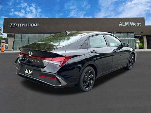New 2026 Hyundai Elantra Sport image 5