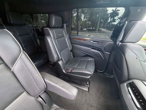 Used 2021 Cadillac Escalade ESV Premium Luxury w/ Performance Package RWD image 42