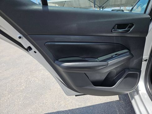 Used 2025 Nissan Altima 2.5 SV FWD image 18