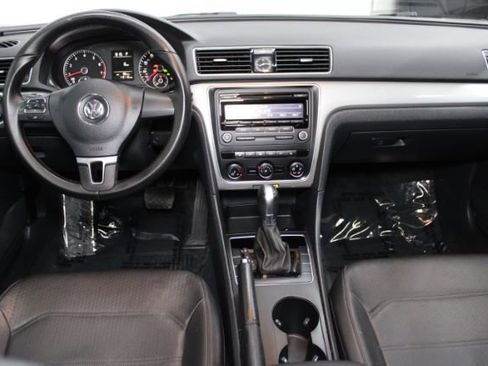 Used 2015 Volkswagen Passat 1.8T Wolfsburg Edition image 2