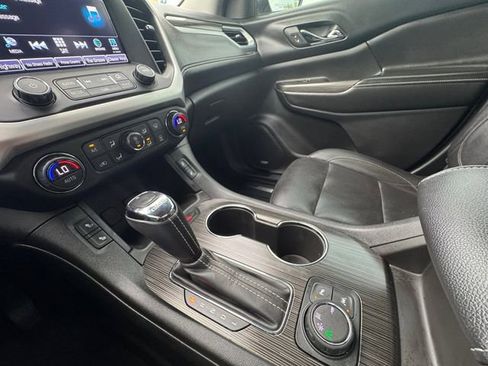 Used 2018 GMC Acadia SLT w/ LPO, Protection Package image 10