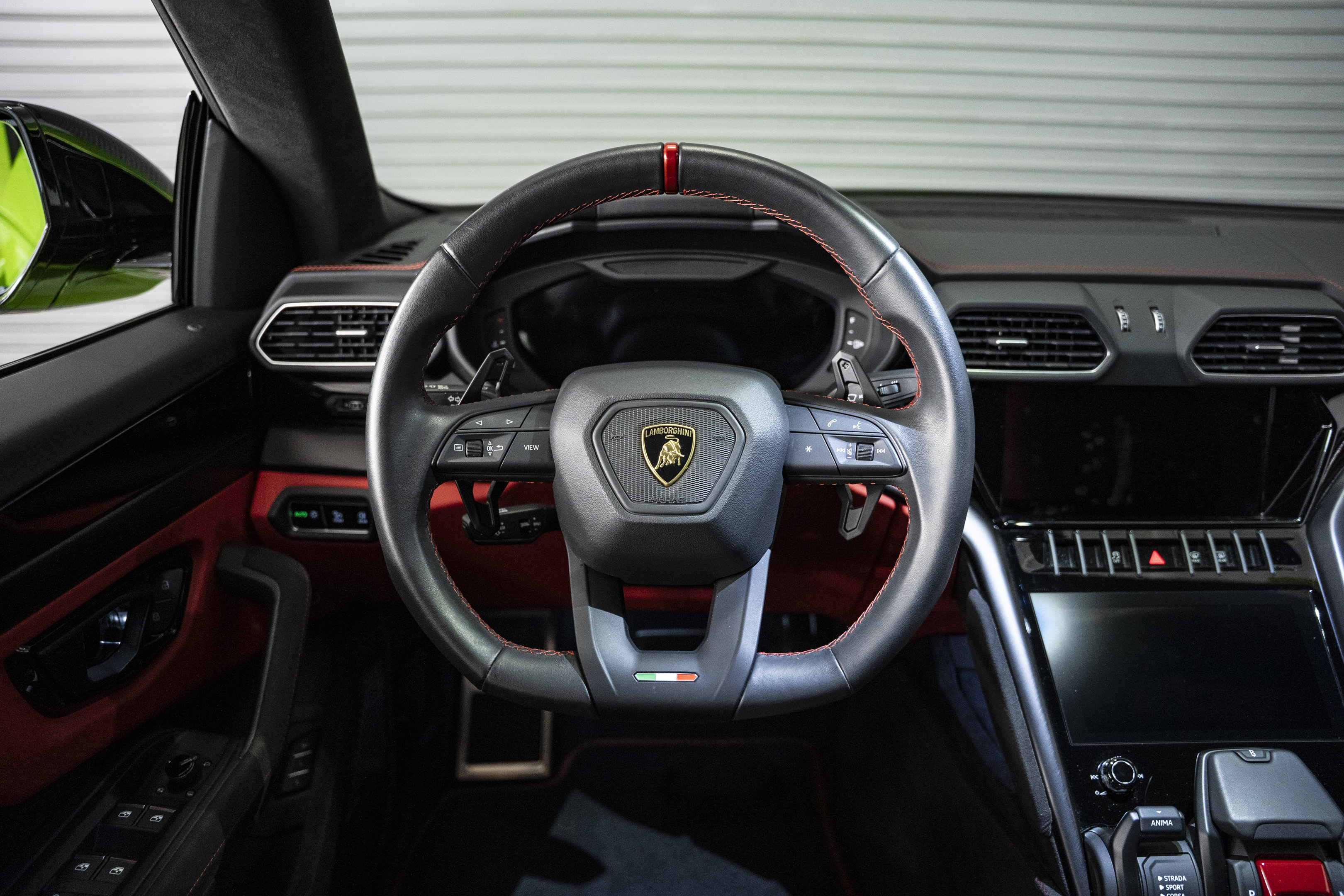 Used 2024 Lamborghini Urus S AWD/4WD image 31