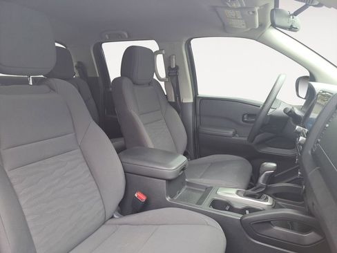 Used 2024 Nissan Frontier S RWD image 15