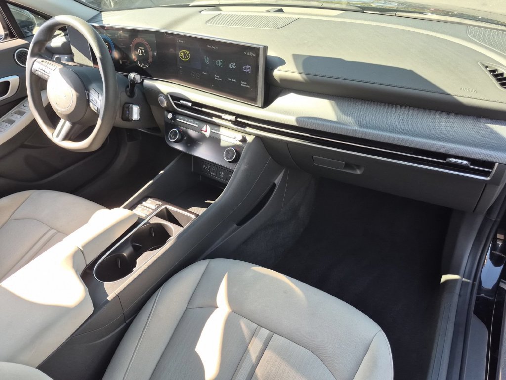 Used 2025 Hyundai Sonata SEL FWD image 32