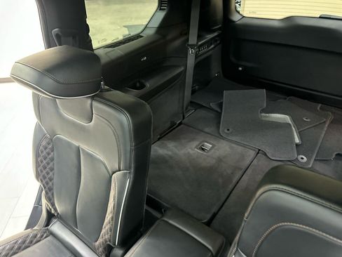 Used 2022 Jeep Grand Cherokee L Summit w/ Advanced Protech Group IV AWD/4WD image 44