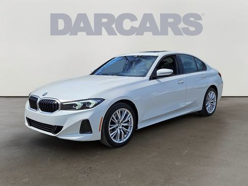 Certified 2023 BMW 330i xDrive Sedan w/ Driving Assistance Package image 3