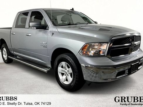 Used 2022 RAM 1500 Classic SLT w/ Electronics Group AWD/4WD image 14