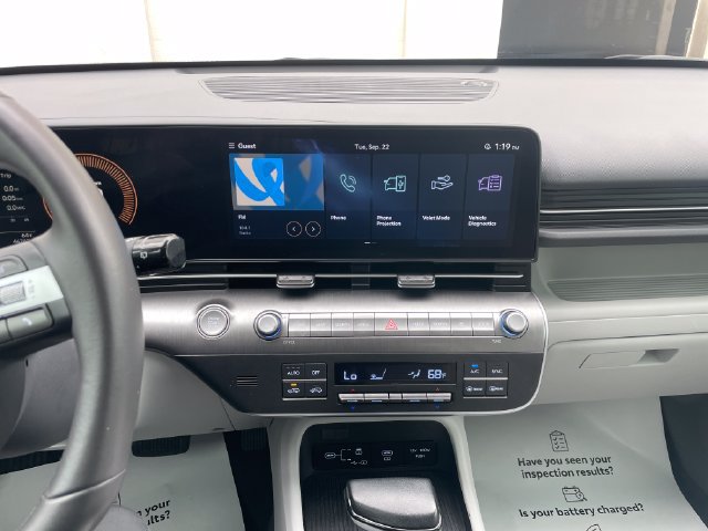 Used 2025 Hyundai Kona SEL FWD image 12