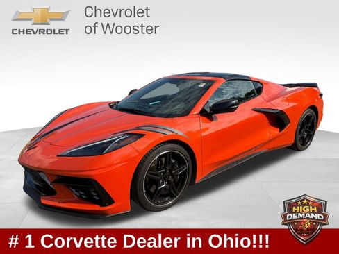 Used 2021 Chevrolet Corvette Stingray Preferred Cpe w/ Z51 Performance Package RWD image 1