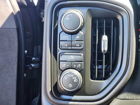 Used 2025 Chevrolet Silverado 1500 Custom Trail Boss w/ Turbomax Blackout Package AWD/4WD image 21