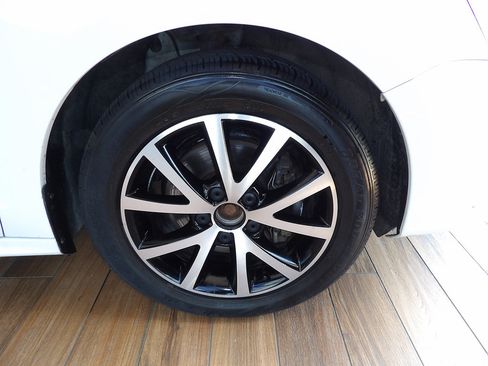 Used 2017 Volkswagen Jetta SE FWD image 4