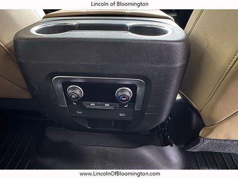 Used 2021 Chevrolet Suburban Premier w/ Premium Package image 20