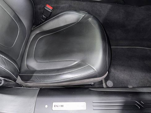 Used 2019 Aston Martin DB11 Coupe image 63