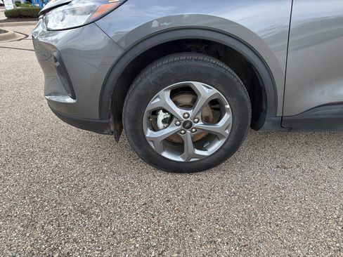 Used 2025 Ford Escape ST-Line AWD/4WD image 9