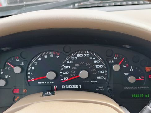 Used 2005 Ford Explorer Eddie Bauer image 16