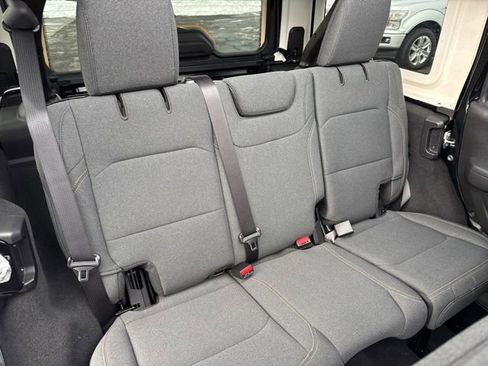 Used 2025 Jeep Wrangler Sport S image 25