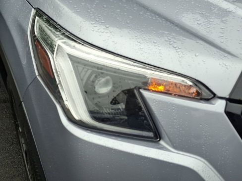 Used 2023 Subaru Forester Limited image 9