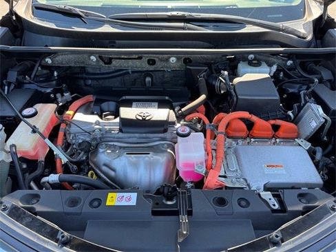 Used 2017 Toyota RAV4 Limited image 12