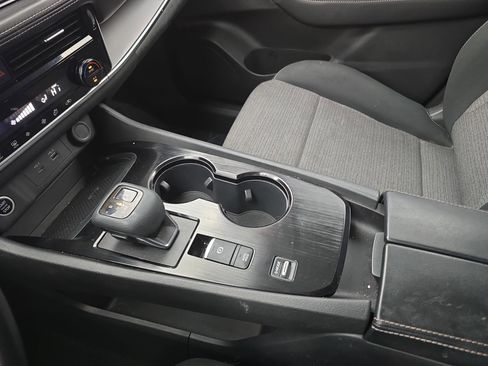 Certified 2023 Nissan Rogue SV image 23