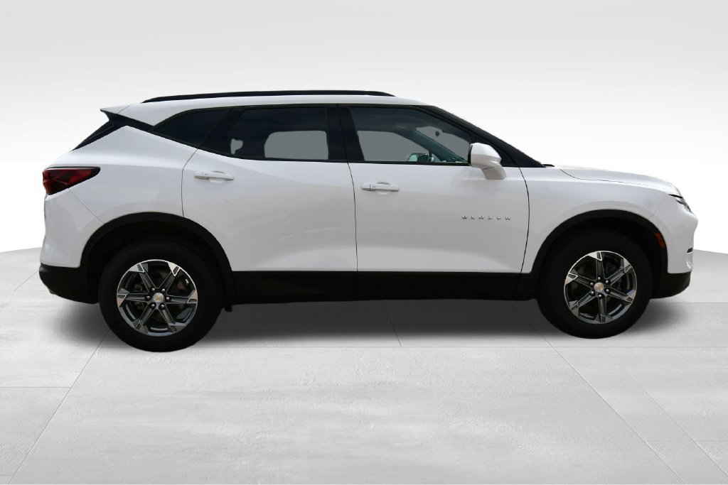 Used 2023 Chevrolet Blazer LT w/ Convenience Package AWD/4WD image 9