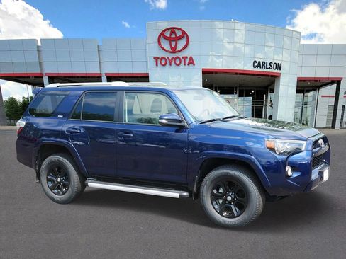 Used 2016 Toyota 4Runner SR5 Premium AWD/4WD image 2