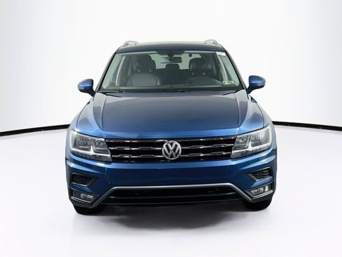 Used 2018 Volkswagen Tiguan SEL AWD/4WD image 2