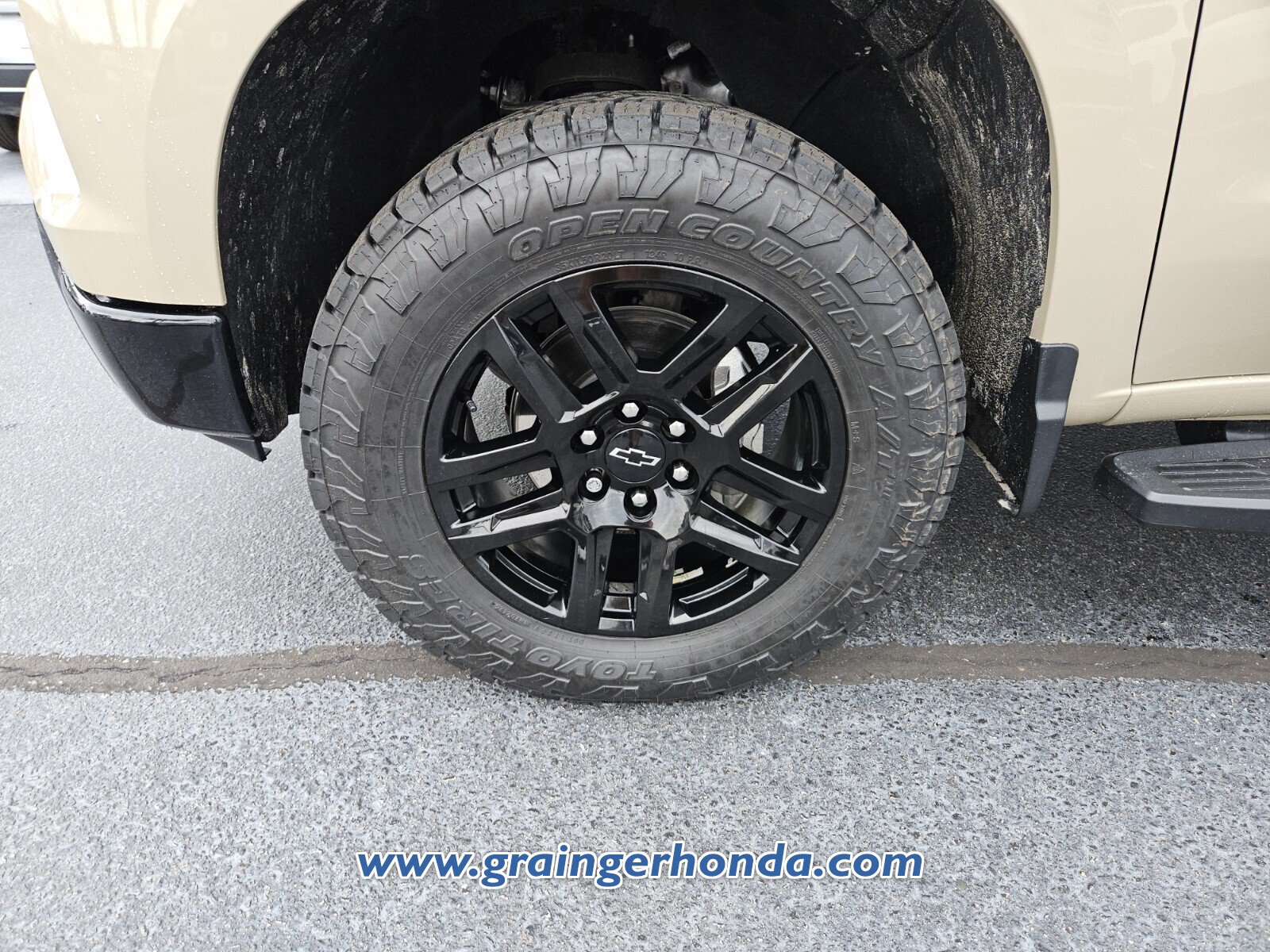 Used 2023 Chevrolet Silverado 1500 LT Trail Boss w/ Protection Package AWD/4WD image 9