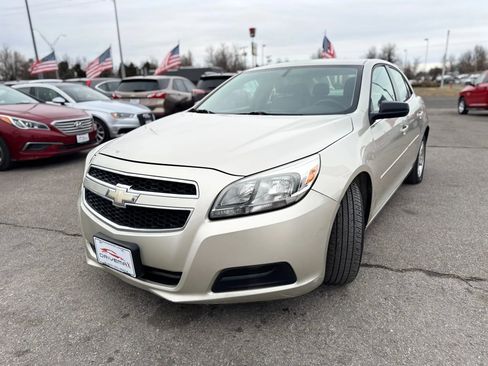 Used 2013 Chevrolet Malibu LS w/ Protection Package image 7