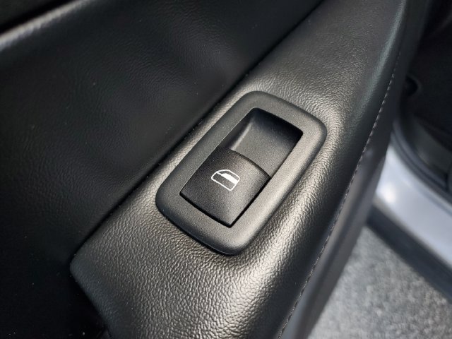 Certified 2020 Jeep Grand Cherokee Laredo RWD image 16