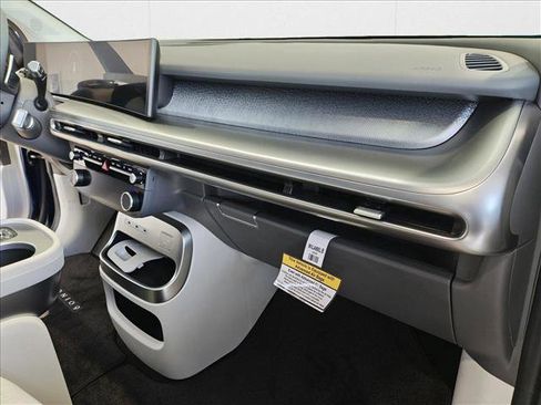 New 2026 Hyundai Ioniq 9 SE image 18