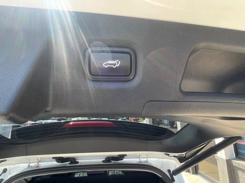 Used 2022 Hyundai Santa Fe Limited image 11